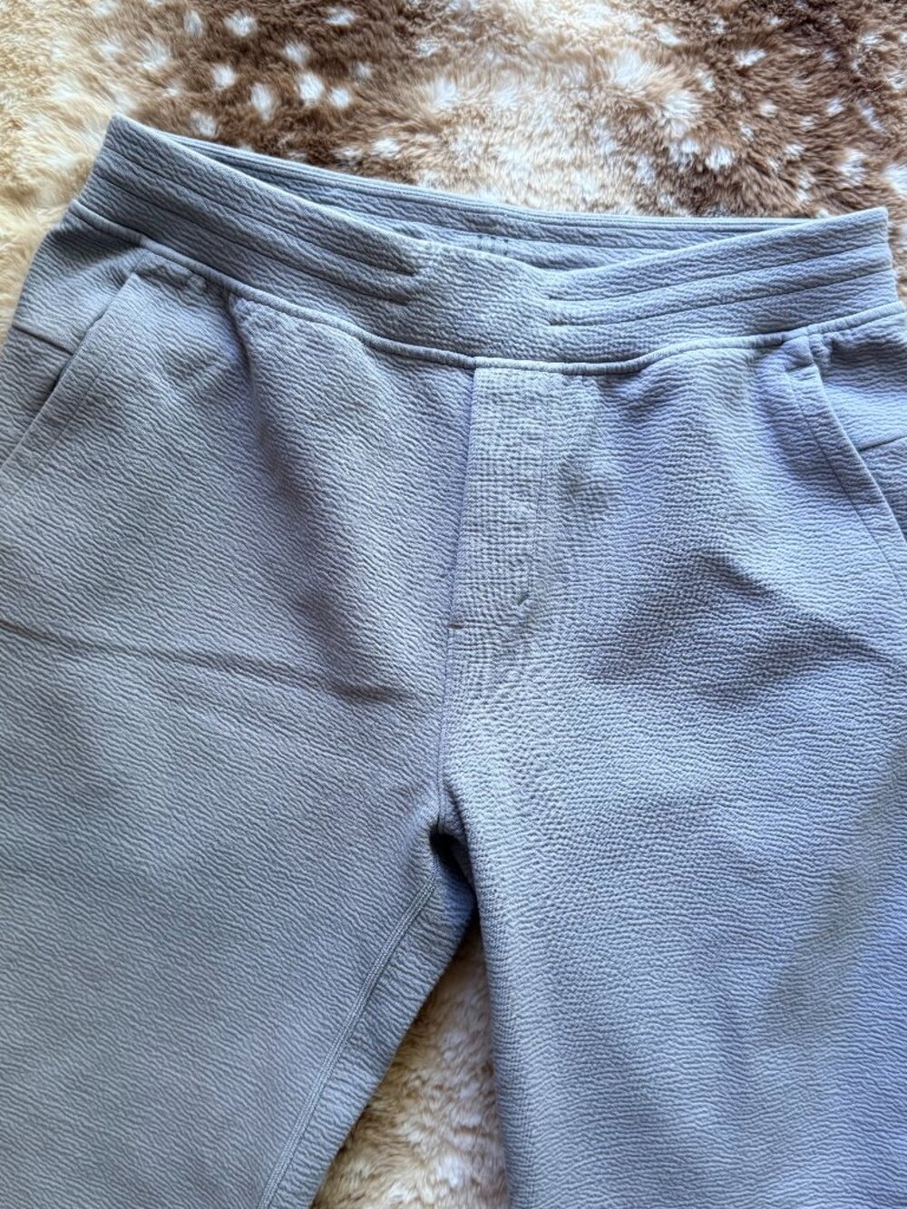 S/M Mens Lululemon Textured Spacer Classic Tapered Pant light Gray - Picture 3 of 7
